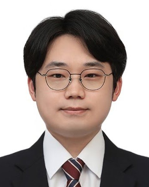 Yong Guk Kang